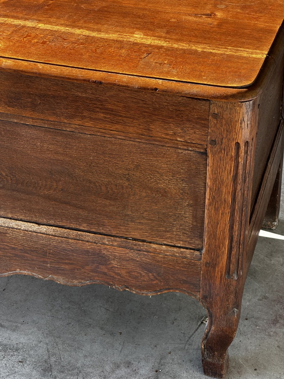 Cofre de roble de estilo provenzal francés del siglo XVIII – Fabrication Artisanale 18 e siècle, Aparadores (photo 6 of 14)