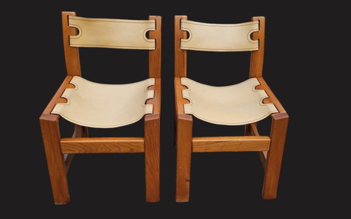 Paire de Chaises en orme et cuir par Maison Regain Paire de Chaises en orme et cuir par Maison Regain Paire de Chaises en orm