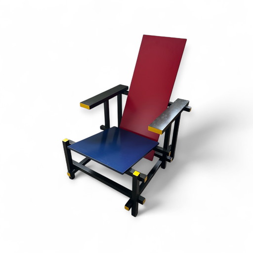 Rietveld Red and Blue stoel cassina Italy