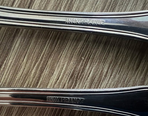 14 pezzi di posate da pesce: 6 forchette, 6 coltelli, 2 pezzi da portata Acciaio inox Francia