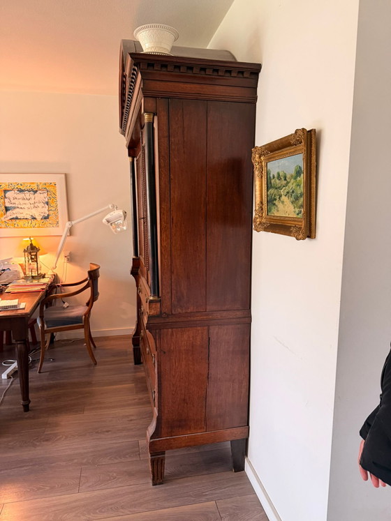 Image 1 of Armario antiguo de Drenthe (caoba o roble)