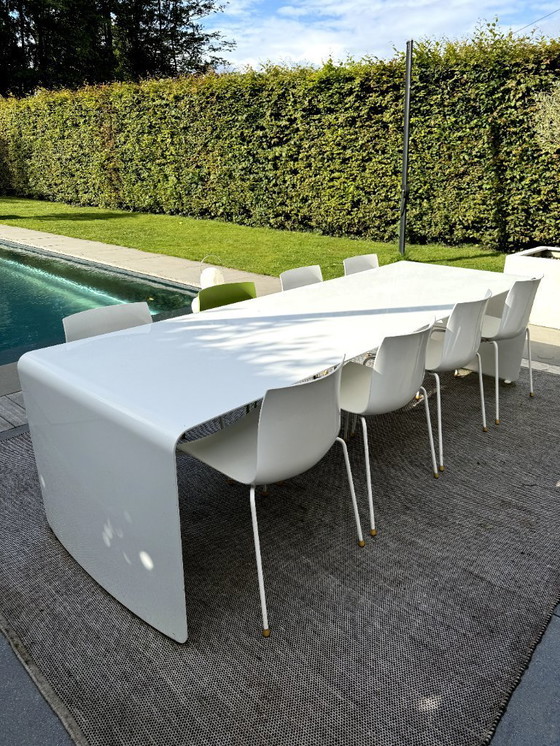 Image 1 of Table MDF Italia La Grande + 8 chaises design Arper Catifa 46