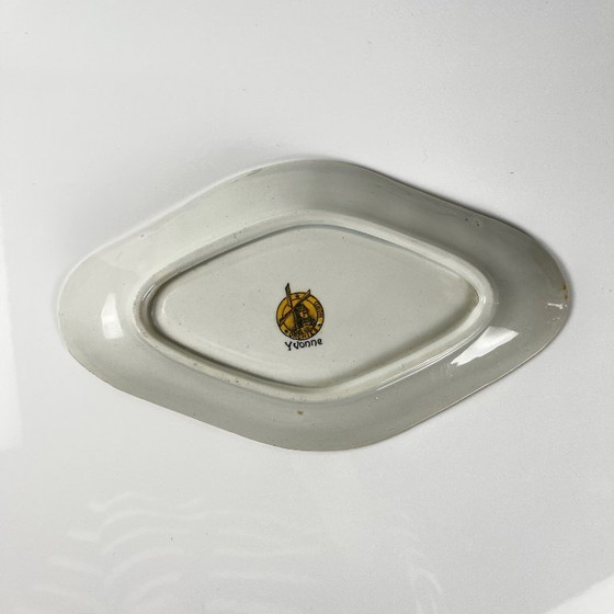 Image 1 of Piatto in pietra ferrosa "Yvonne", Orchies, inizio XX secolo