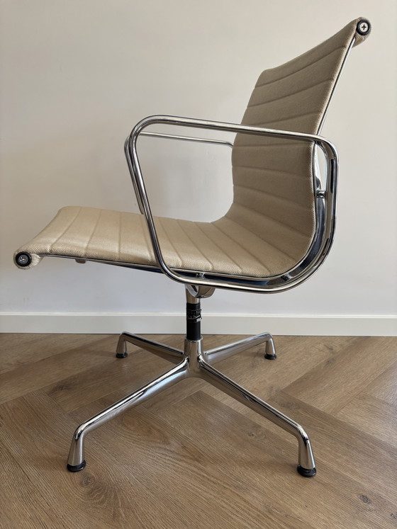 Image 1 of original Vitra Eames Aluminum Chair EA 108