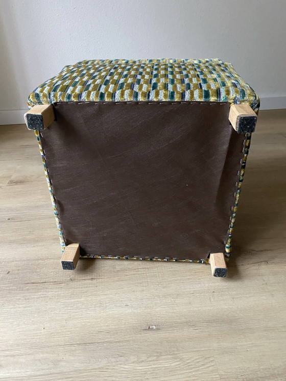 Pouf unico riciclato, velluto con motivo grafico, Ikea, Poggiapiedi e pouf, Legno, Multicolore (foto 9 di 10)