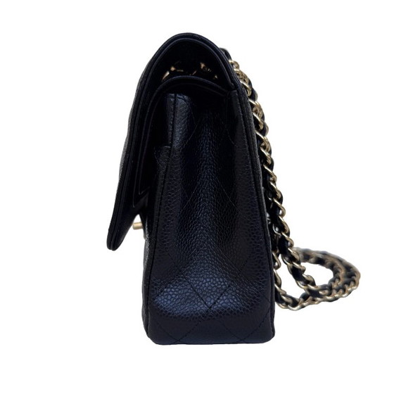 Chanel Classic Flap Medium – Crossbody bags, Calfskin (photo 8 of 17)