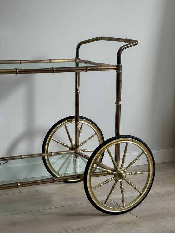 Vintage Faux Bamboo Brass Bar Cart / Drinks Trolley, 1970s – Serveerwagens, Glass, Rubber (photo 2 of 6)
