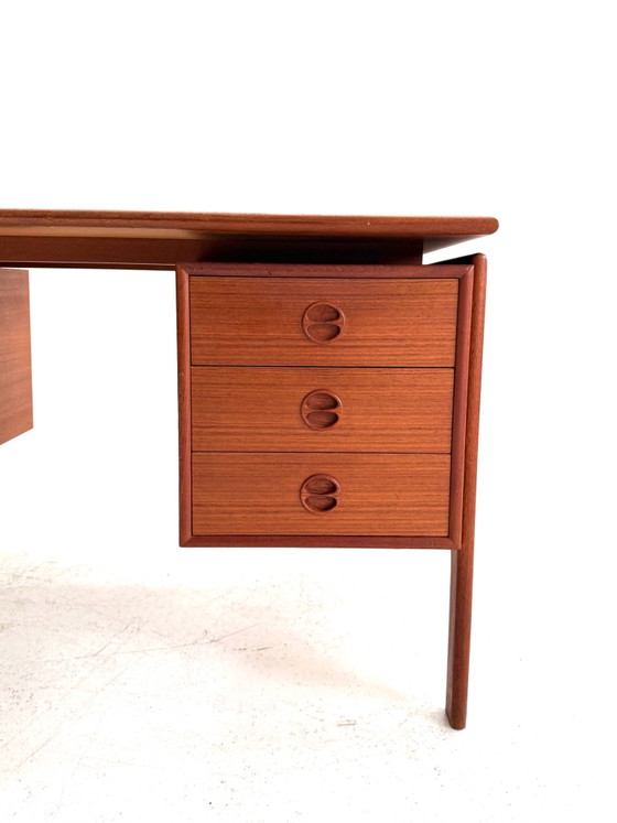 Vintage Danish Teak Desk, Arne Vodder ‘60 – Wood (photo 5 of 14)