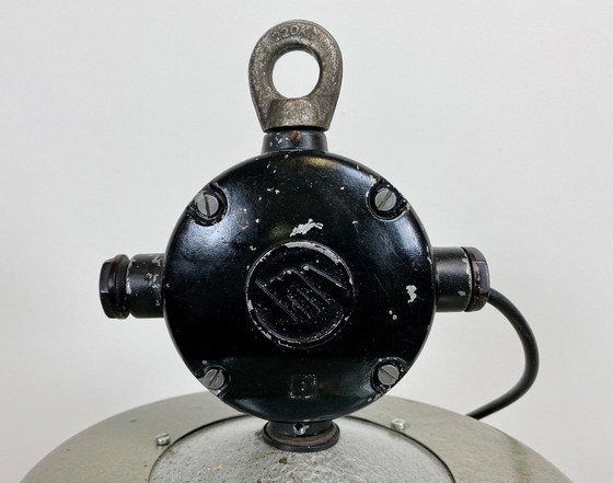 Image 1 of Lampada a sospensione industriale in smalto nero, anni '60
