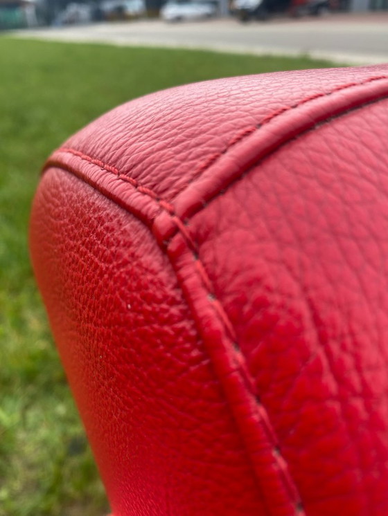 Image 1 of Canapé d'angle Montel en cuir véritable rouge