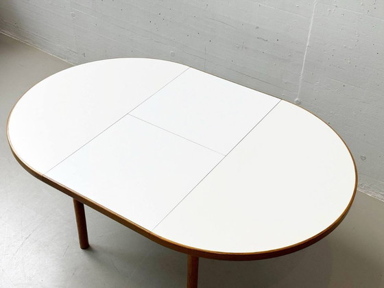 Image 1 of Skandinavischer Tisch mit weisser Laminatplatte, 1970er Jahre