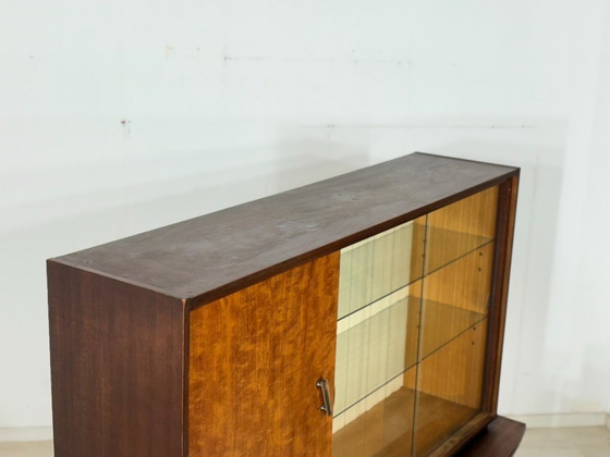 Image 1 of Dressoir uit het midden van de vorige eeuw / vitrinekast / woonkamerkast / vintage buffetkast / hoge kast