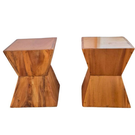 Image 1 of Tables pyramidales vintage en bois massif