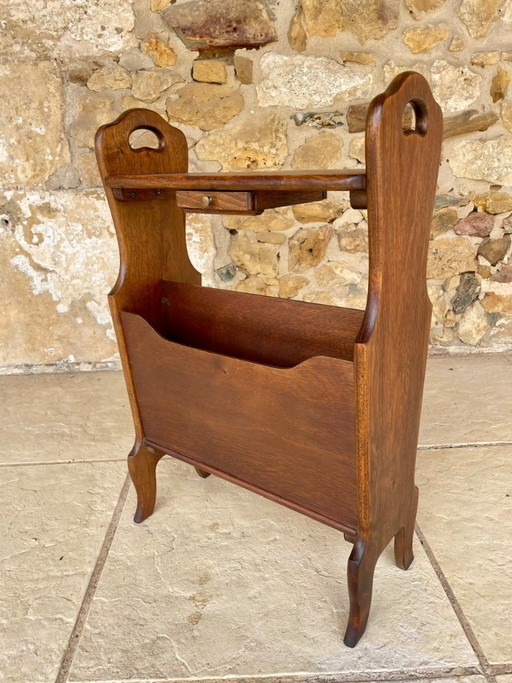 Tavolino laterale vintage di metà secolo con portariviste, anni '60 – bijzettafels, Wood