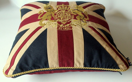 Image 1 of Union Jack design accent cushion - Flag cushion With inner cushion