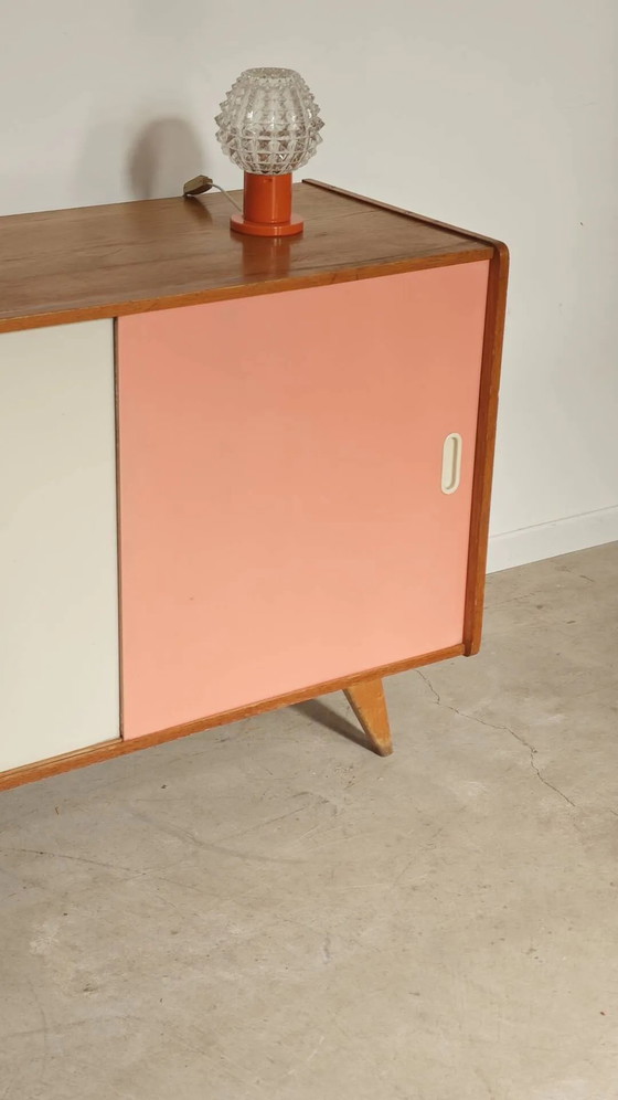 Credenza U452 rosa e bianca di Jiri Jiroutek per Interier Praha – Armadi contenitori, Legno, Design (photo 12 of 28)