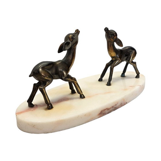 Image 1 of Französische Art-déco-Skulptur mit zwei Hirschen auf Marmorsockel