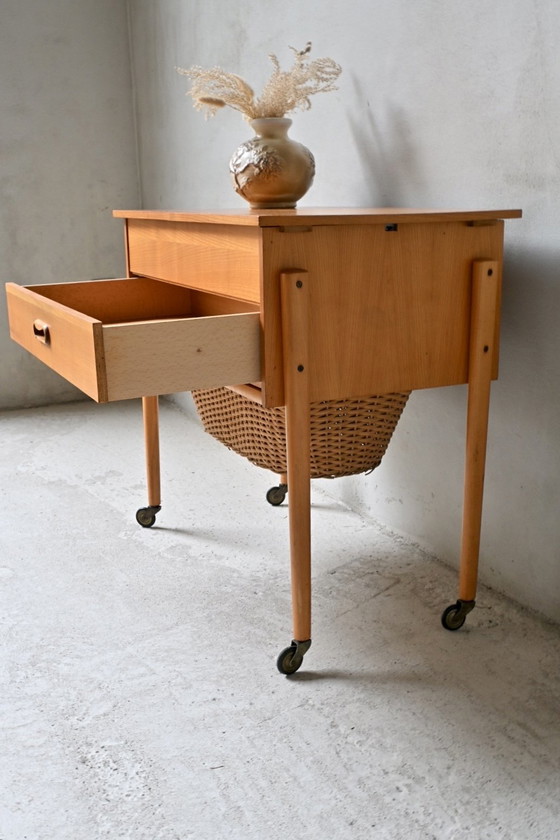Image 1 of Mesa de costura danesa de teca de los años sesenta