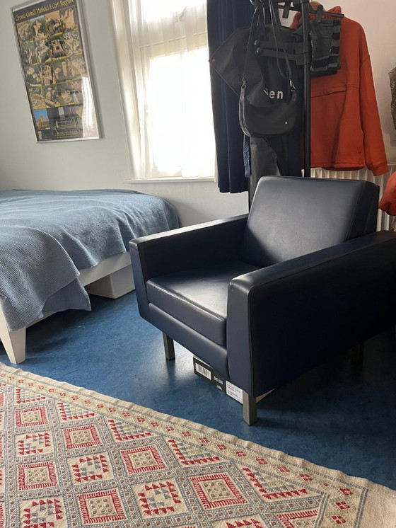 Image 1 of 2 sedie Artifort nere e blu