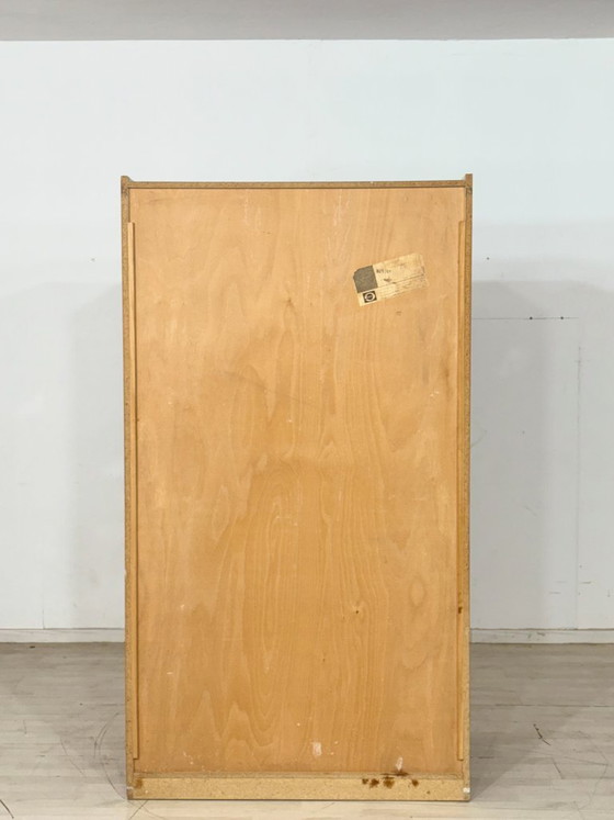 Image 1 of Hoogtepunt van Deens design: Tijdloze teakhouten kledingkast