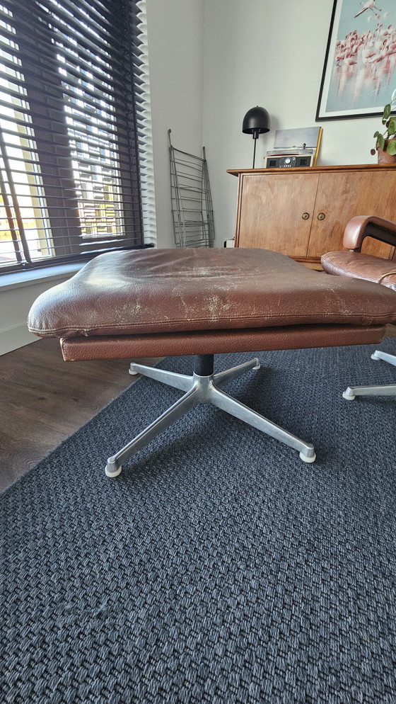 Image 1 of Set King Strässle Fauteuil / Lounge Chair Met Hocker