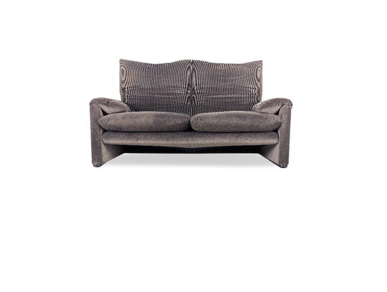 Image 1 of Cassina Maralunga tweezitsbank Vico Magistretti corduroy grijze bank