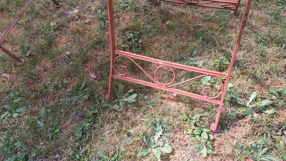 Image 1 of Table de jardin et 2 chaises en fer peint vieilli, style années 1960