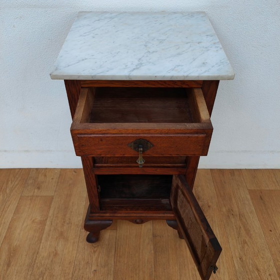 Image 1 of Vintage Antiek nachtkastje bijzetkastje met marmer blad