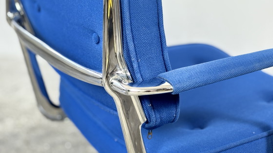 Silla Intermediate Herman Miller de los años 60 Diseñada por Charles y Ray Eames – Sillas de oficina (photo 8 of 12)
