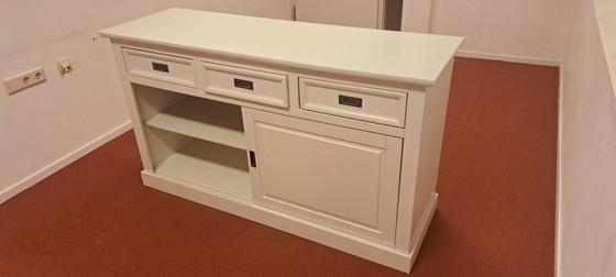 Image 1 of Weißes Sideboard/TV-Möbel aus Holz | 3 Schubladen & Schiebetüren