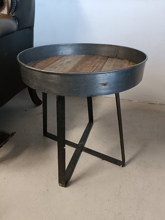 Image 1 of Table d'appoint