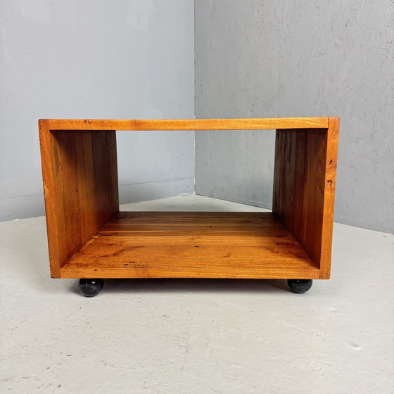 Image 1 of Vintage hardhouten side table - verrijdbaar