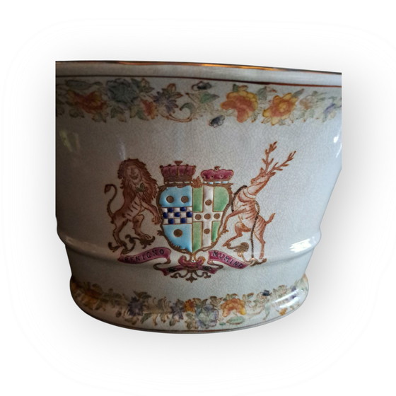 Image 1 of Wong Lee porcelain