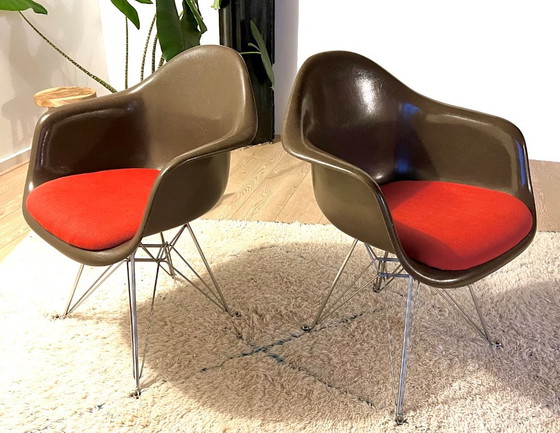 4 sillones originales Herman Miller Eames DAR de fibra de vidrio – Sillas de comedor, Fiberglass (photo 7 of 11)