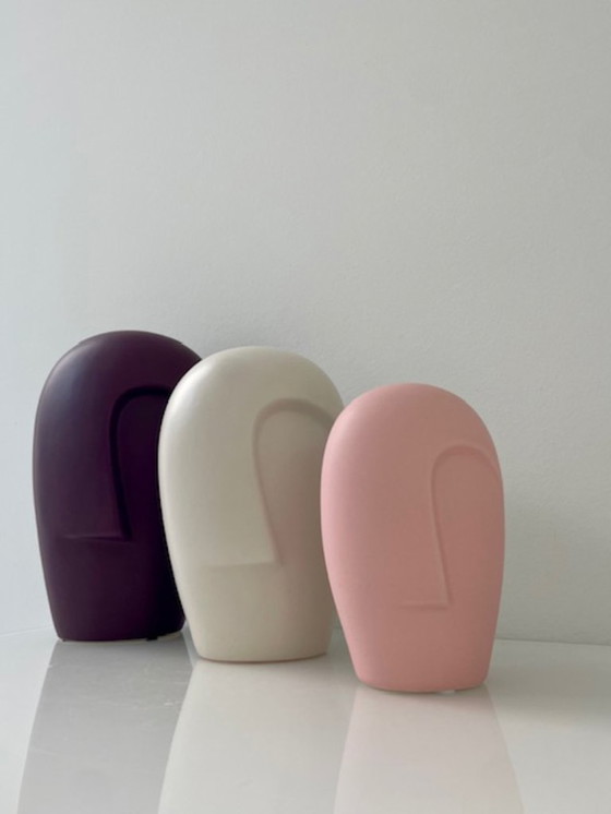 Image 1 of Juego de 3 jarrones esculturales modernos con caras estilizadas