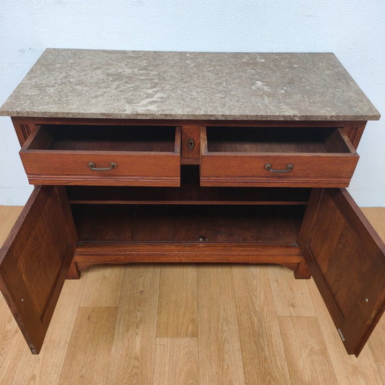 Image 1 of Credenza, cassettiera, comò e mobile da bagno vintage e antichi con piano in marmo.