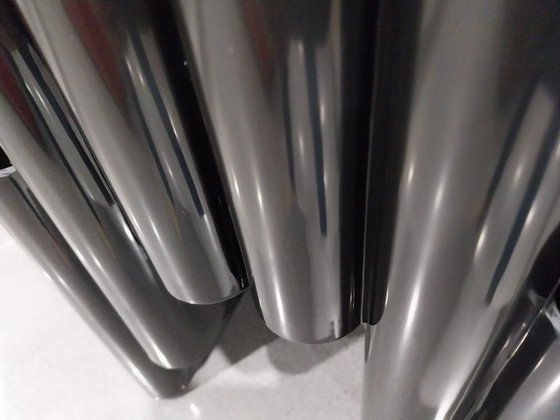 Image 1 of Revistero Julklapp Christmasgift estilo Kartell: réplica perfecta del diseño en acrílico negro