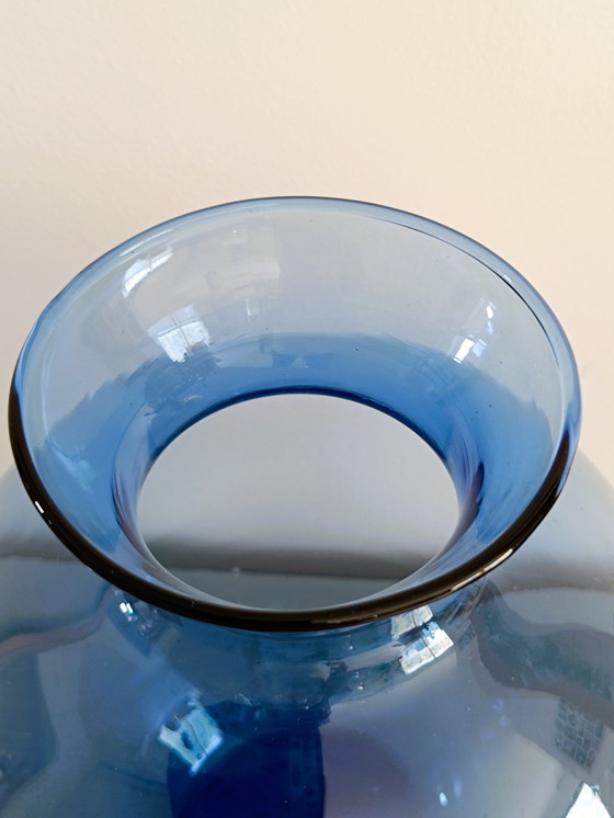 Image 1 of Grande vaso di vetro blu