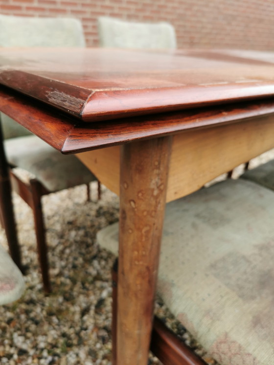 Image 1 of 6 sedie da pranzo vintage e tavolo allungabile di Fristho