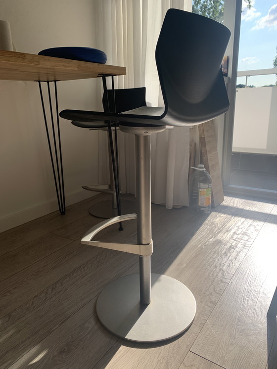 Image 1 of Deux tabourets de bar Lapalma modèle Kai