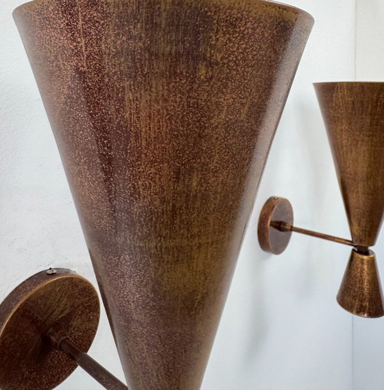 Image 1 of Paire d'appliques vintage métal patiné cuivré, France, 1980