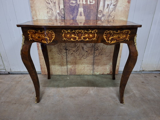 Image 1 of Antiker Schreibtisch im Barockstil, Konsolentisch für Damen, Schminktisch mit Intarsien, Maße: 98 x 54 cm und 79 cm hoch.