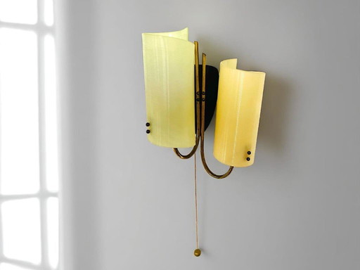 Applique murale à double lumière beige et verte, moderne du milieu du siècle, avec cordon de tirage, années 1970.