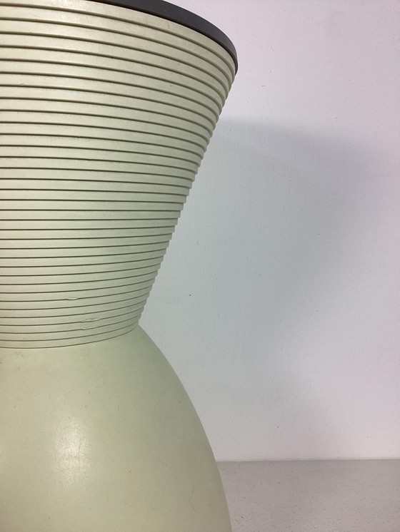 Image 1 of Philippe Starck Prince Aha kruk 1996 bijzettafel