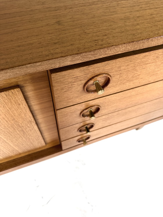 Image 1 of Vintage XXL teakhouten sideboard, jaren ‘60