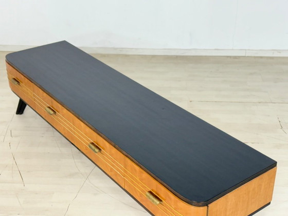 Image 1 of Buffet style années 60 – Plateau refait à la main en noir vintage