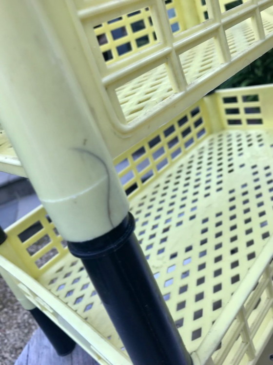 Image 1 of Estante modular de plástico amarillo pastel de los años cincuenta LL