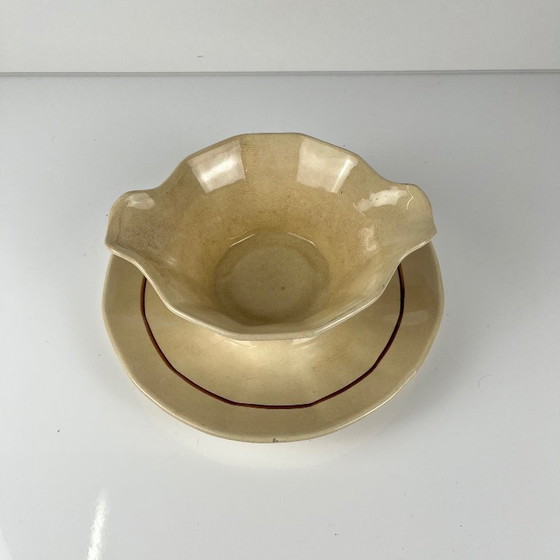 Image 1 of Salsiera di Sarreguemines con decorazione floreale, prima metà del XX secolo.