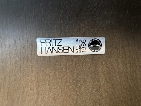 Image 1 of Tafel y stoelen Fritz Hansen y Arne Jacobsen, modelo Superellipse en vlinderstoelen