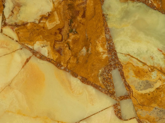 Image 1 of Wunderschöner Beistelltisch aus Onyx